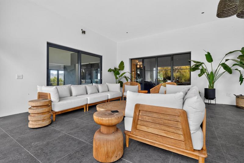 6 Bedroom Property for Sale in Constantia Upper Western Cape